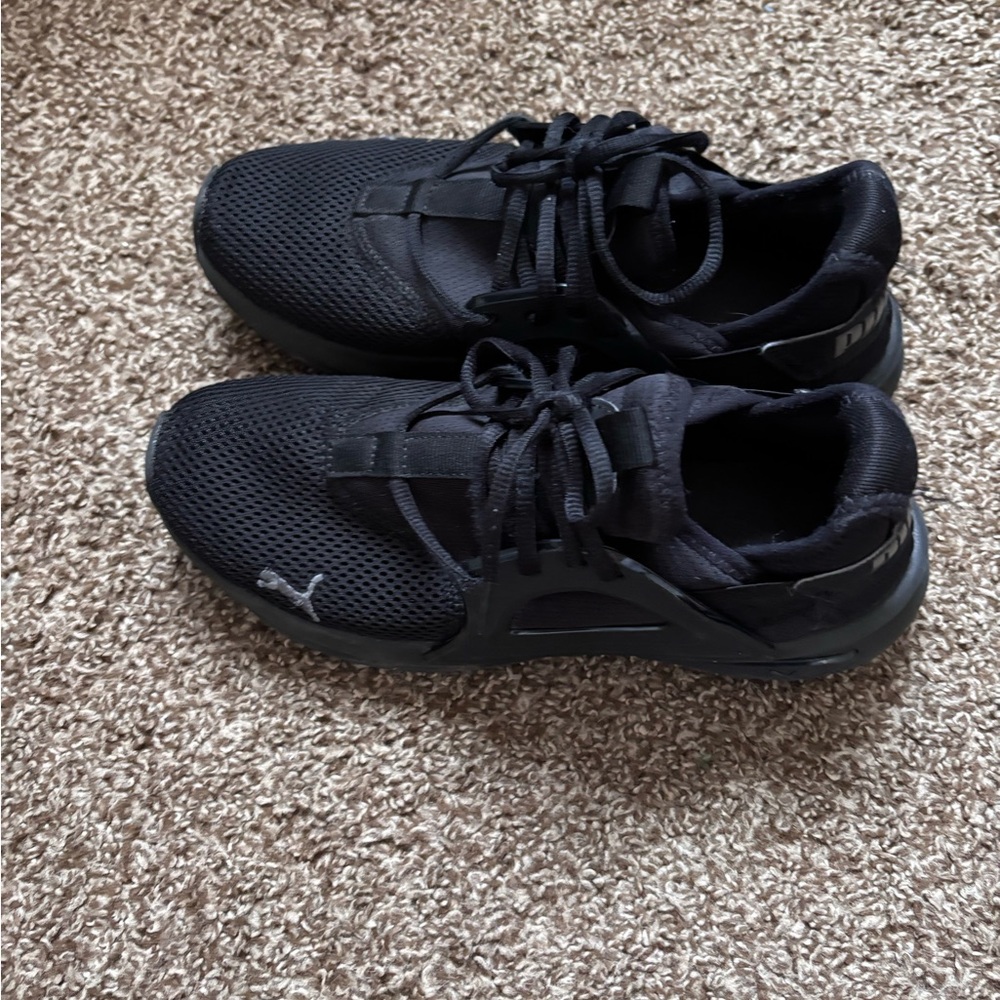Puma Men's All-Black Mesh Sneakers